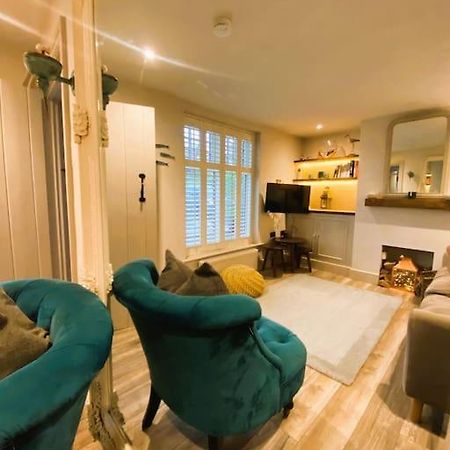 Beautiful Immaculate Aldeburgh Cottage, Sunny Outdoor Space, Free Parking - Easy Walk To Beach & Town Eksteriør bilde