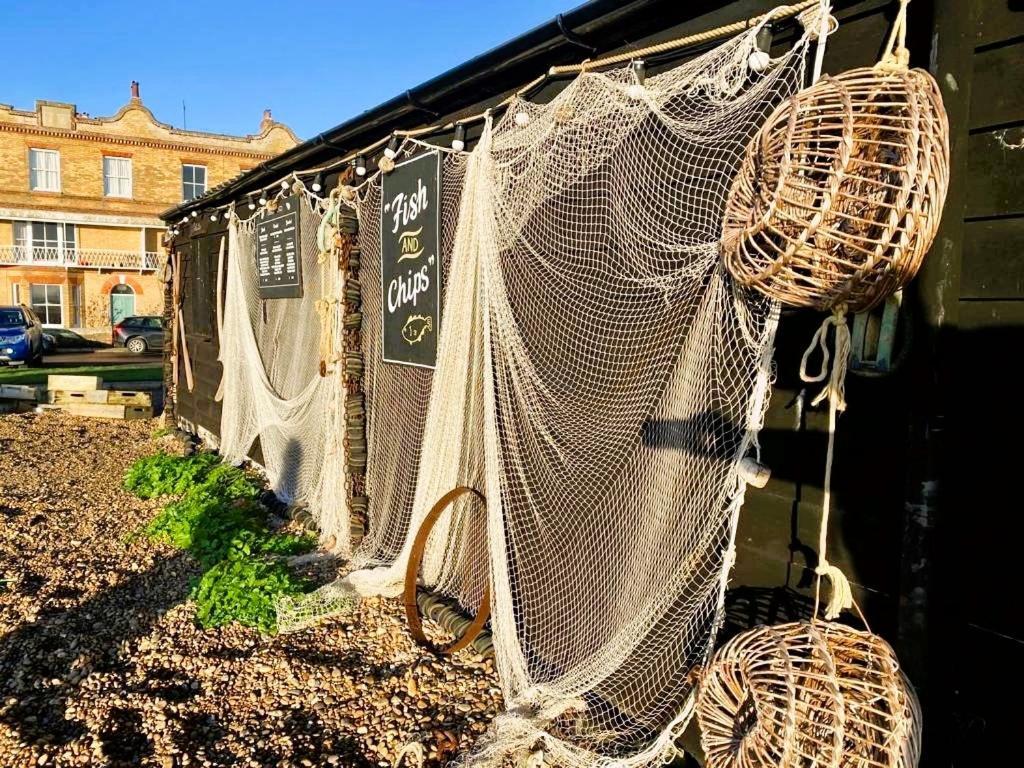 Beautiful Immaculate Aldeburgh Cottage, Sunny Outdoor Space, Free Parking - Easy Walk To Beach & Town Eksteriør bilde