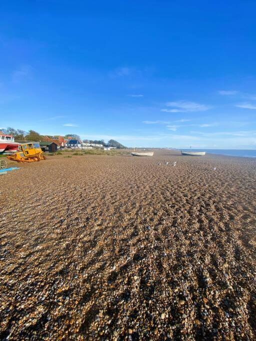 Beautiful Immaculate Aldeburgh Cottage, Sunny Outdoor Space, Free Parking - Easy Walk To Beach & Town Eksteriør bilde