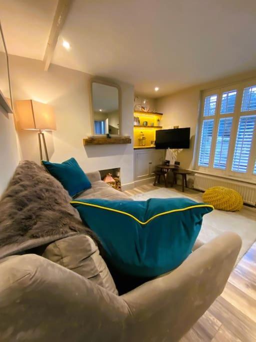 Beautiful Immaculate Aldeburgh Cottage, Sunny Outdoor Space, Free Parking - Easy Walk To Beach & Town Eksteriør bilde