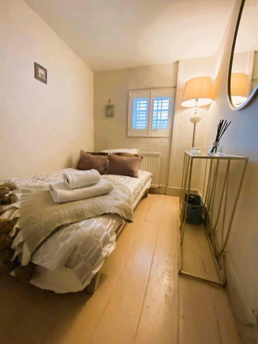 Beautiful Immaculate Aldeburgh Cottage, Sunny Outdoor Space, Free Parking - Easy Walk To Beach & Town Eksteriør bilde