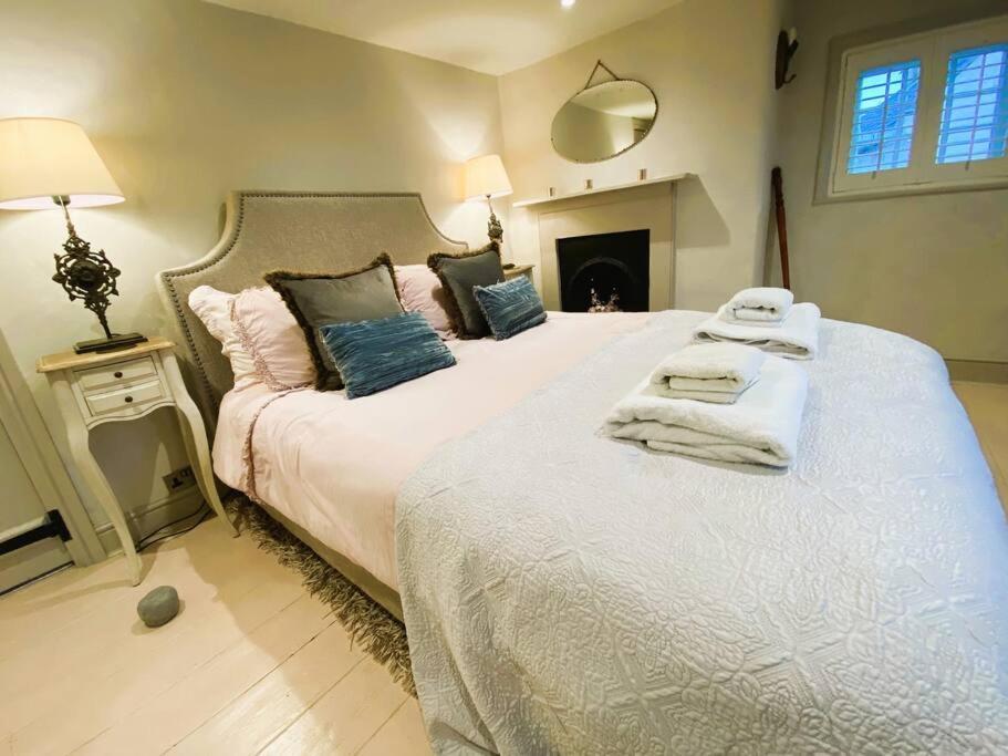 Beautiful Immaculate Aldeburgh Cottage, Sunny Outdoor Space, Free Parking - Easy Walk To Beach & Town Eksteriør bilde
